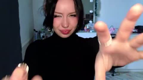Snapshot of moranagoddess chatting on 06.25.26 Morana follow my boosty online show from 06.25.26