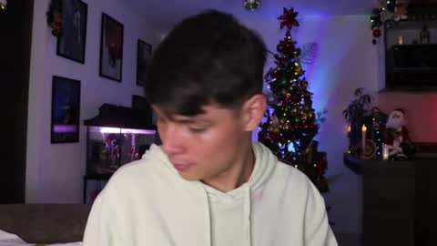 Snapshot of morgan_hiller chatting on 12.02.24   online show from 12.02.24