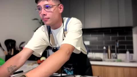 Snapshot of morgan_hiller chatting on 09.20.25   online show from 09.20.25