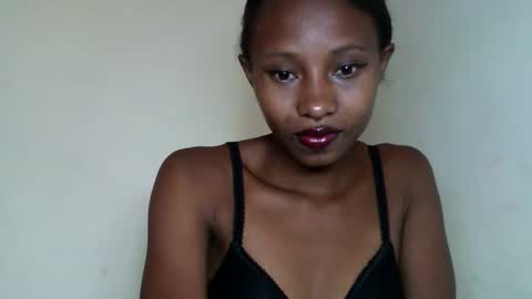 Snapshot of morgane_69 chatting on 05.19.26 morgane_69 online show from 05.19.26