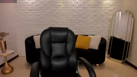 Morgan Hicks online show from 11.07.25