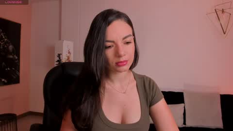 Snapshot of morganhicks chatting on 05.16.26 Morgan Hicks online show from 05.16.26