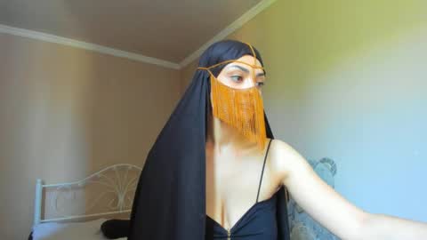 Snapshot of moroccan_diamond_ chatting on 05.08.26 Medina online show from 05.08.26