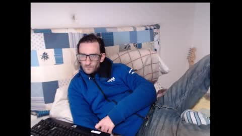 Snapshot of morris_slug_the_second chatting on 03.11.25 Adam online show from 03.11.25