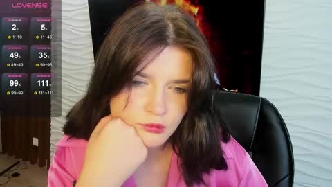 Snapshot of morygirl chatting on 09.10.25 mori online show from 09.10.25