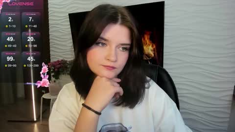 Snapshot of morygirl chatting on 09.26.25 mori online show from 09.26.25