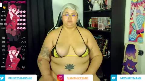 Snapshot of moshpitmami chatting on 05.29.26 Indy online show from 05.29.26