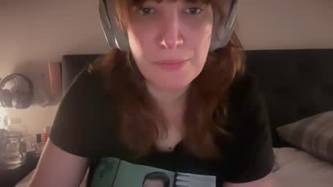 Snapshot of mossy_mommy chatting on 04.25.26 Mossy Mommy online show from 04.25.26