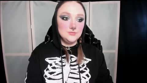 Snapshot of motorkate chatting on 02.18.26 motorkate online show from 02.18.26