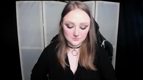 Snapshot of motorkate chatting on 03.12.26 motorkate online show from 03.12.26