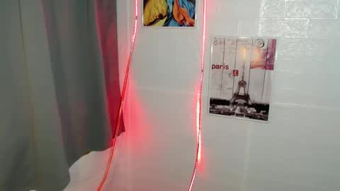 Snapshot of mouiline_rouge69 chatting on 02.16.25 mouiline_rouge69 online show from 02.16.25