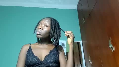 Mouthymiss online show from 03.04.25