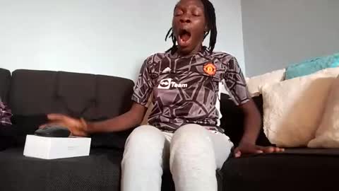 Mouthymiss online show from 03.12.25