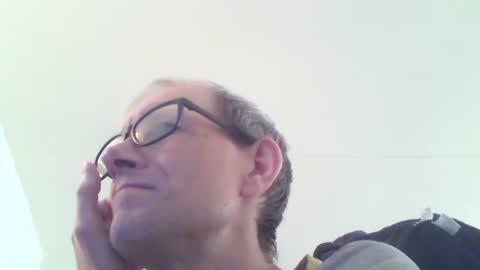 Snapshot of moviem1978 chatting on 06.09.26 Frederik online show from 06.09.26