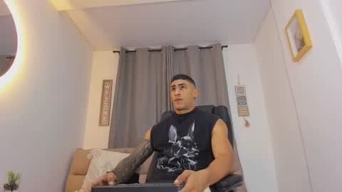 Snapshot of mr_adrian_ chatting on 03.26.26 online show from 03.26.26