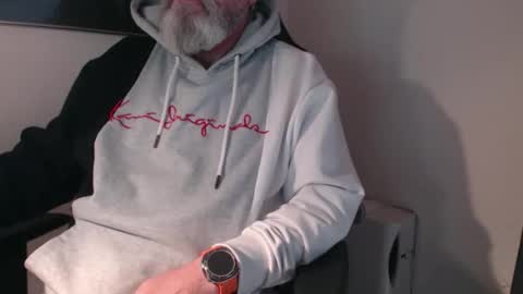 mr_boombastic2021 online show from 11.15.25