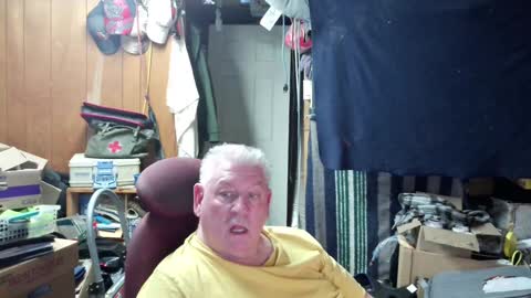 Snapshot of mr_canoe_licker_69 chatting on 12.04.24 mr_canoe_licker_69 online show from 12.04.24