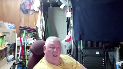 Snapshot of mr_canoe_licker_69 chatting on 12.20.24 mr_canoe_licker_69 online show from 12.20.24