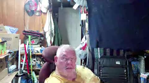 Snapshot of mr_canoe_licker_69 chatting on 12.21.24 mr_canoe_licker_69 online show from 12.21.24
