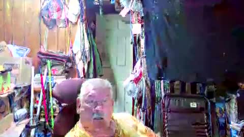 Snapshot of mr_canoe_licker_69 chatting on 12.22.24 mr_canoe_licker_69 online show from 12.22.24
