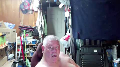 Snapshot of mr_canoe_licker_69 chatting on 12.25.24 mr_canoe_licker_69 online show from 12.25.24