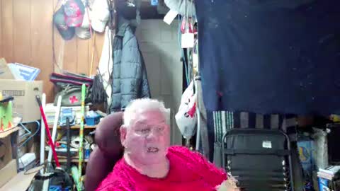 Snapshot of mr_canoe_licker_69 chatting on 12.27.24 mr_canoe_licker_69 online show from 12.27.24