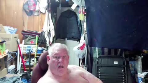 Snapshot of mr_canoe_licker_69 chatting on 12.30.24 mr_canoe_licker_69 online show from 12.30.24