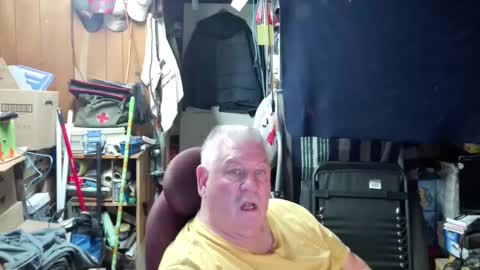 Snapshot of mr_canoe_licker_69 chatting on 12.31.24 mr_canoe_licker_69 online show from 12.31.24