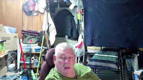 Snapshot of mr_canoe_licker_69 chatting on 01.02.25 mr_canoe_licker_69 online show from 01.02.25