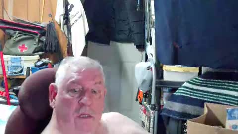 Snapshot of mr_canoe_licker_69 chatting on 01.11.25 mr_canoe_licker_69 online show from 01.11.25