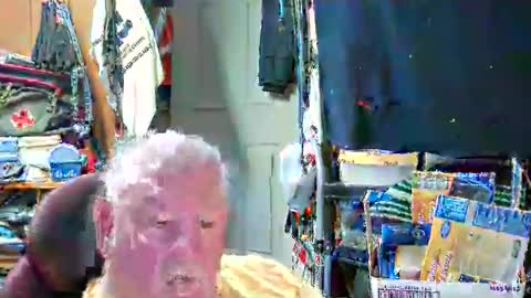 Snapshot of mr_canoe_licker_69 chatting on 02.01.25 mr_canoe_licker_69 online show from 02.01.25