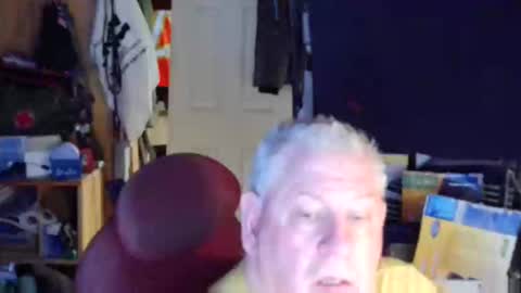 Snapshot of mr_canoe_licker_69 chatting on 02.01.25 mr_canoe_licker_69 online show from 02.01.25