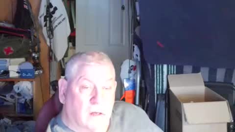Snapshot of mr_canoe_licker_69 chatting on 02.09.25 mr_canoe_licker_69 online show from 02.09.25