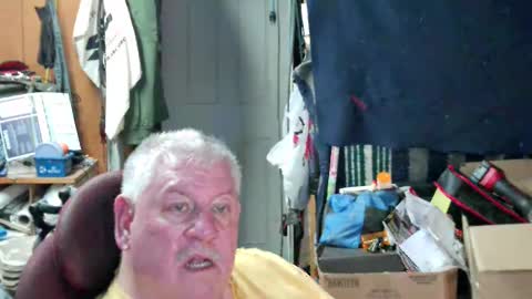Snapshot of mr_canoe_licker_69 chatting on 03.05.25 mr_canoe_licker_69 online show from 03.05.25