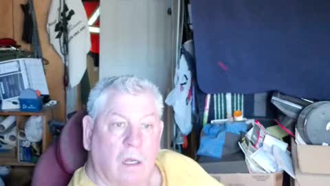 Snapshot of mr_canoe_licker_69 chatting on 03.11.25 mr_canoe_licker_69 online show from 03.11.25
