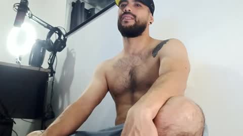 chris online show from 10.02.25