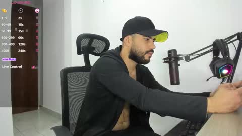 chris online show from 10.13.25