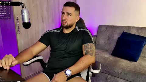 Snapshot of mr_david_cox chatting on 02.13.25 David online show from 02.13.25