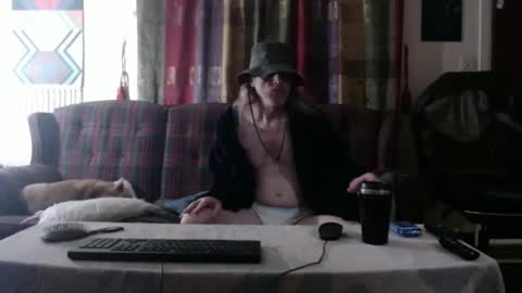 Snapshot of mr_happy12 chatting on 09.22.25 mr_happy12 online show from 09.22.25