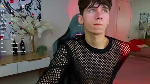 Snapshot of mr_lucky_guy chatting on 01.30.25 Kris online show from 01.30.25