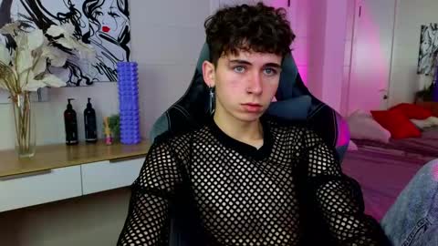 Snapshot of mr_lucky_guy chatting on 02.01.25 Kris online show from 02.01.25