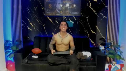 mr_maximo online show from 02.15.26