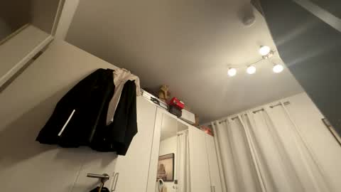 mr_niceguy100 online show from 09.28.25