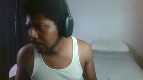 mr_nobody_100 online show from 10.13.25