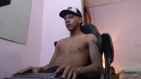 mr_stiven_ online show from 01.12.25
