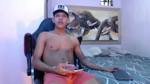 mr_stiven_ online show from 02.22.25