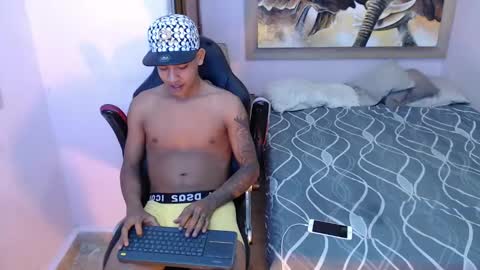 mr_stiven_ online show from 03.08.25