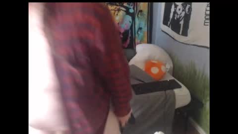 mr_strawberry online show from 10.25.25