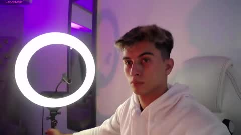 Snapshot of mr_williseo chatting on 09.12.25 williseo online show from 09.12.25