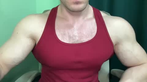 Snapshot of mrbiceps_23 chatting on 01.28.25 Mrbiceps23 online show from 01.28.25